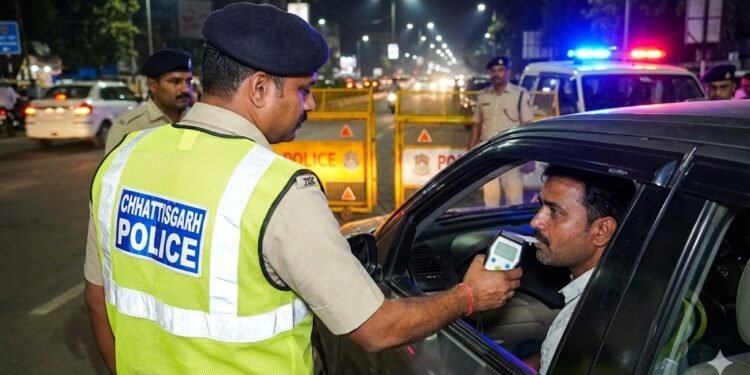 New Year 2026: जश्न के लिए गाइडलाइन जारी, हुड़दंगियों पर रहेगी पुलिस की पैनी नज़र